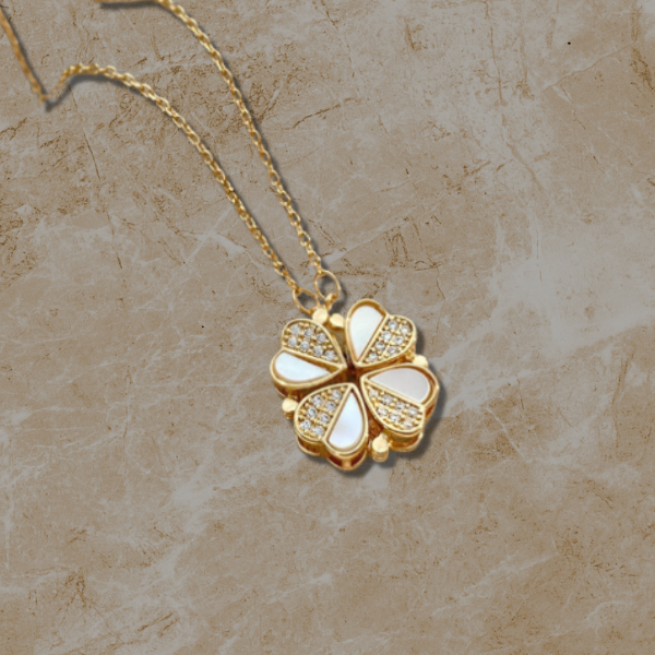 Amara Quadrata Necklace